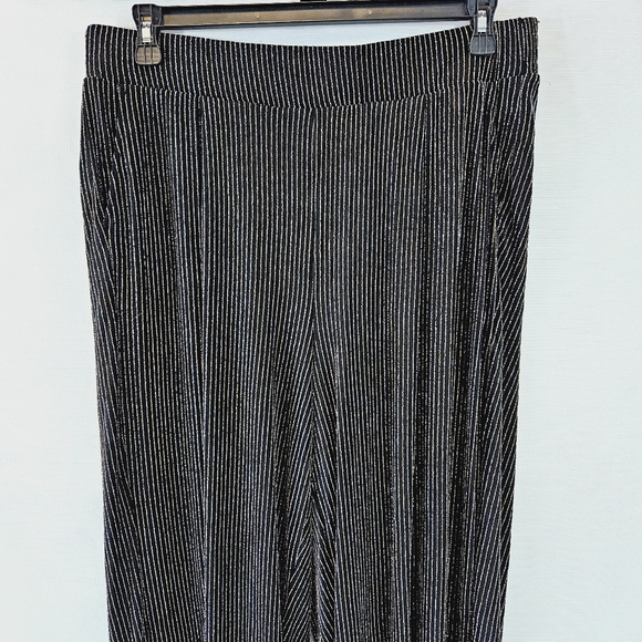 NWT Torrid Pull On Wide Leg Stretch High Rise Glitter Stripe Pant size 1 - Picture 5 of 12